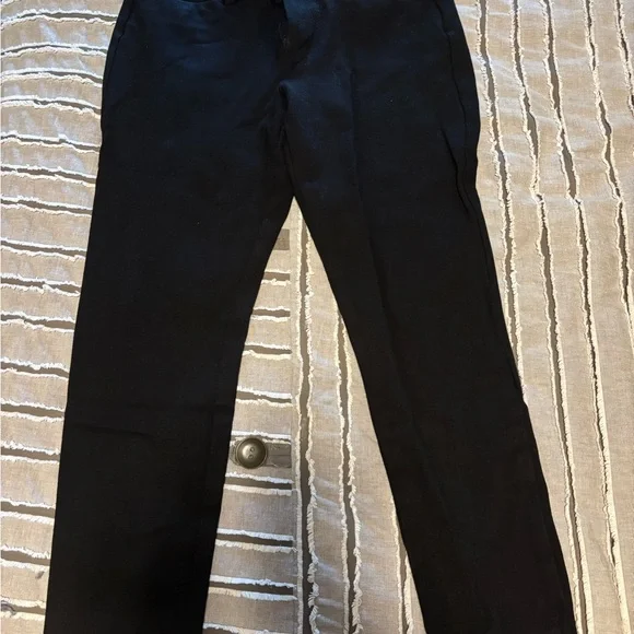 Old Navy Women’s Black Pixie Pants Size 8 - Picture 1 of 5